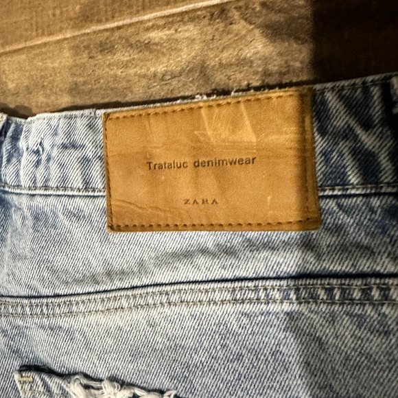 ZARA Trafaluc Distressed Denim Shorts Sz 24 - Picture 4 of 5